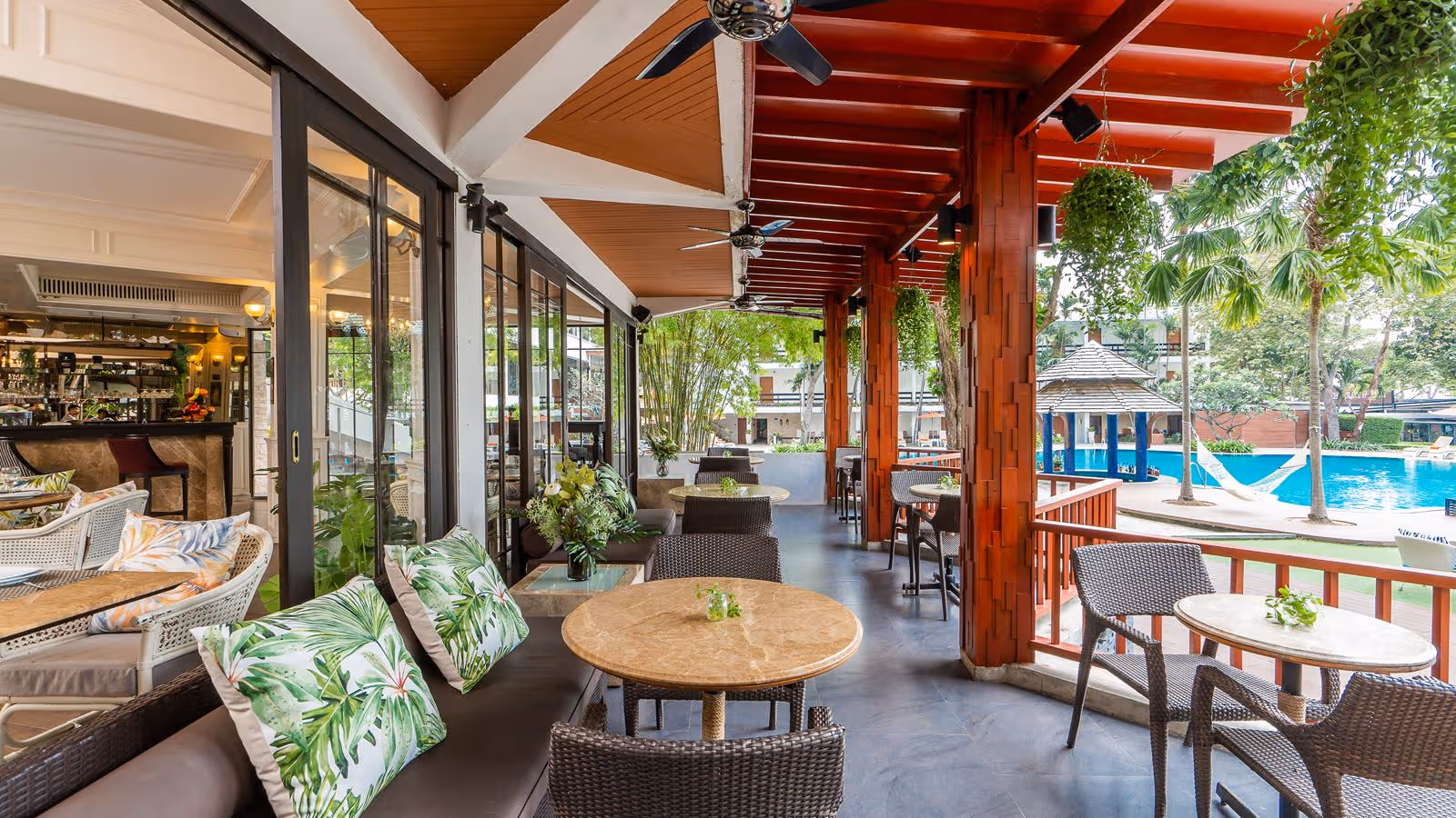 Cosy Beach Hotel