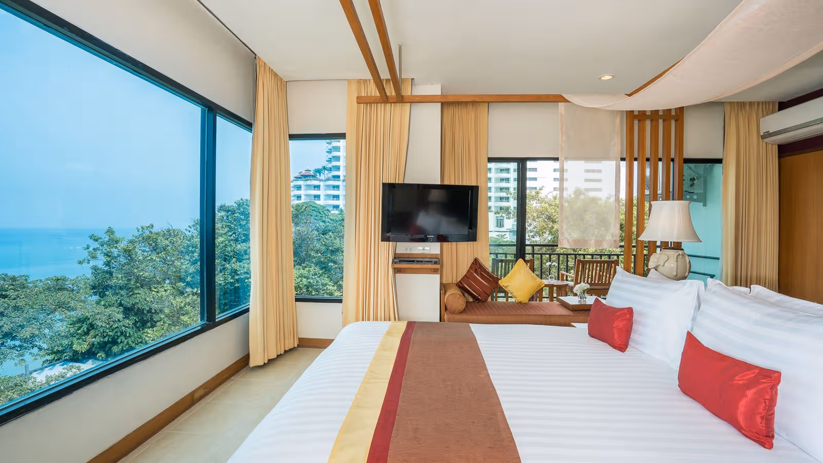 Cosy Beach Hotel