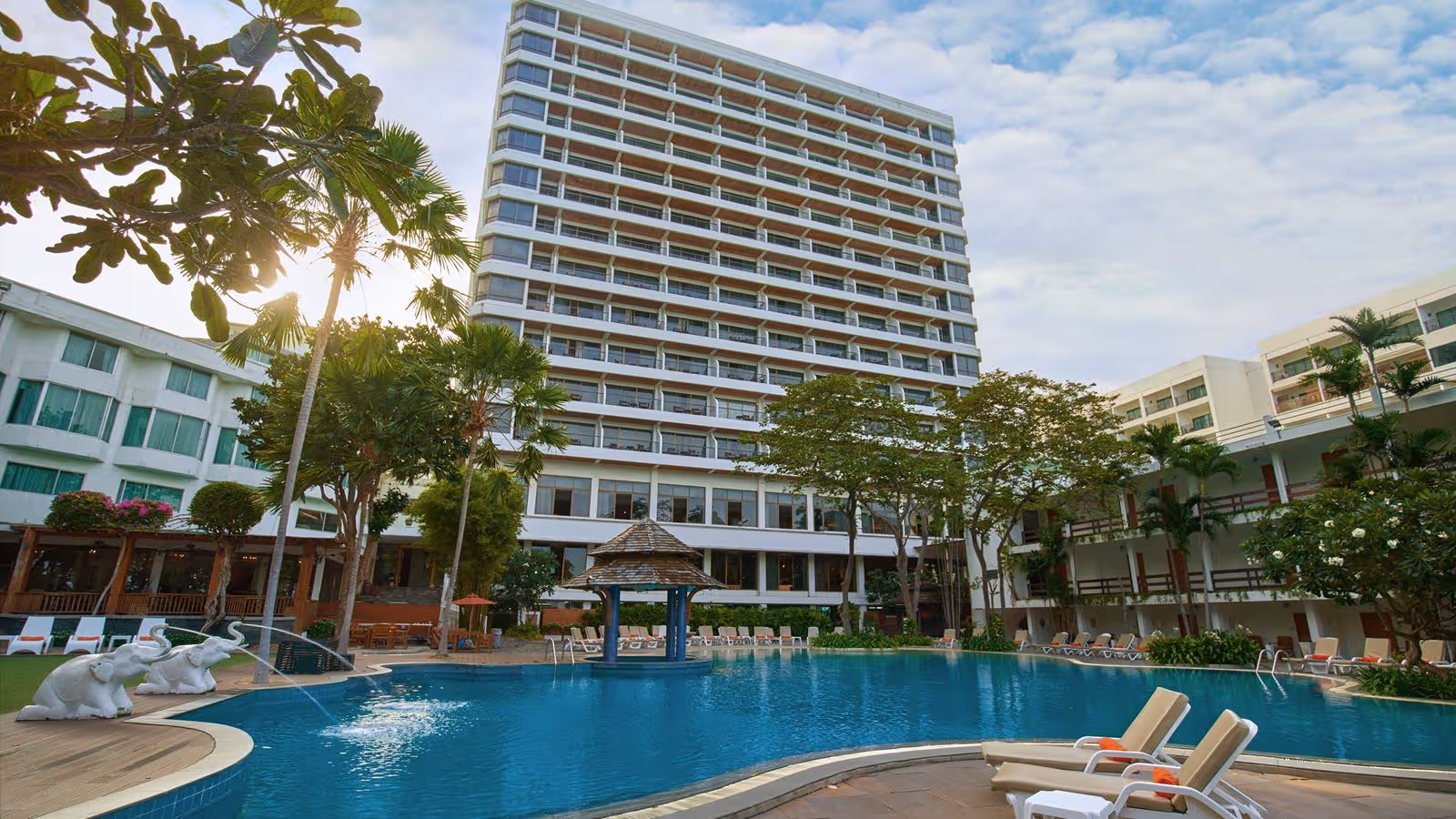 Cosy Beach Hotel