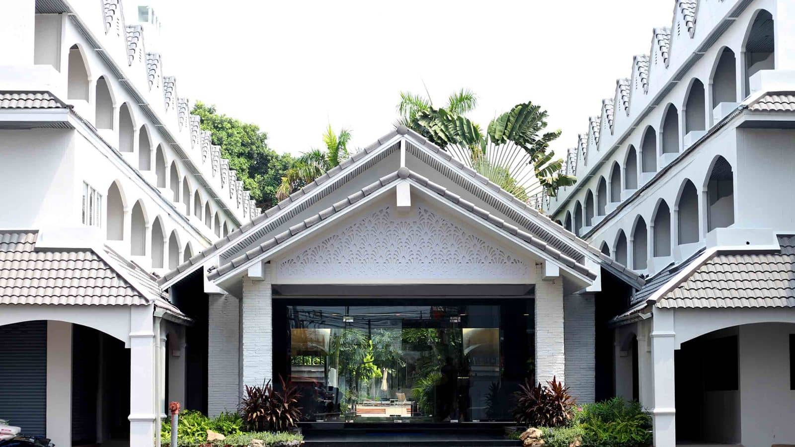 Pooh Beach Resort & Spa