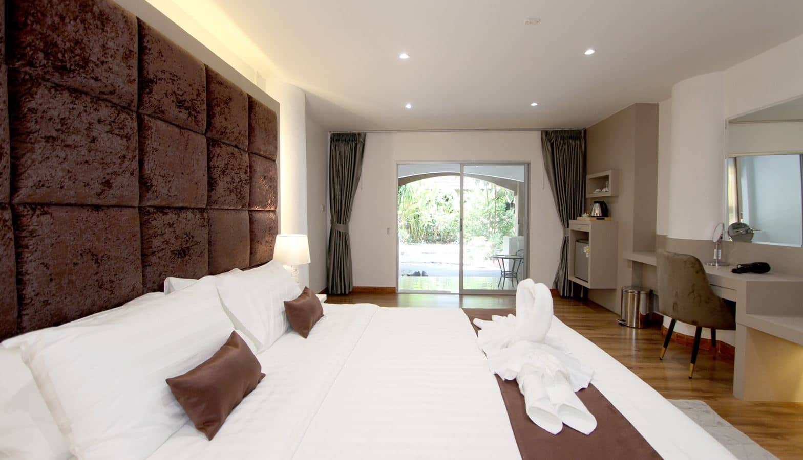 Pooh Beach Resort & Spa