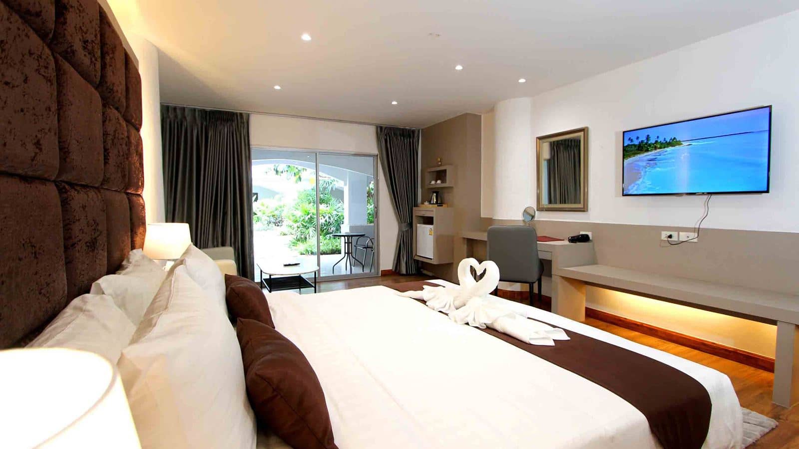 Pooh Beach Resort & Spa